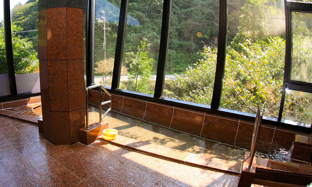 湯の山ロッジのお風呂(光明石天然鉱石温泉)